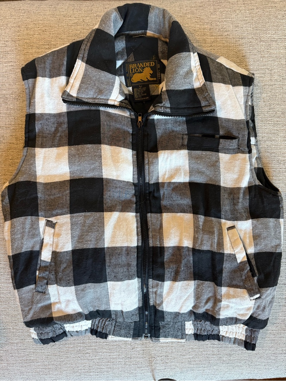 Vintage Branded Lion Buffalo Plaid Puffer Vest L Black White 90s Outdoors